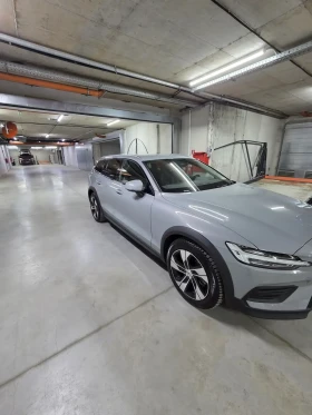 Volvo V60 Cross Country, снимка 6
