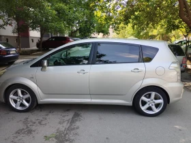 Toyota Corolla verso  - изображение 1