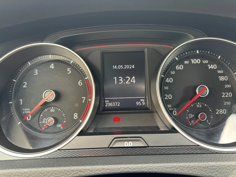 VW Golf GTI, снимка 9 - Автомобили и джипове - 45881291