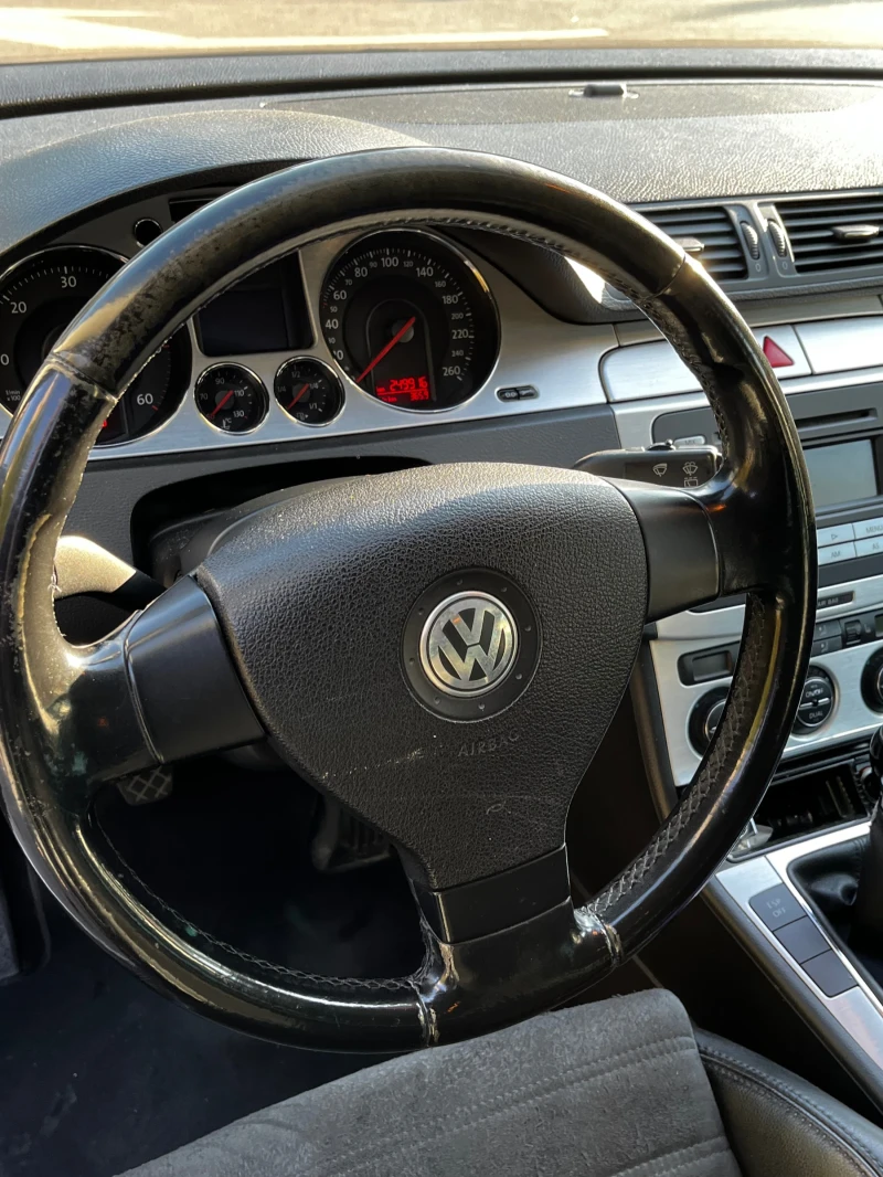 VW Passat 2.0TDI, снимка 6 - Автомобили и джипове - 47008031