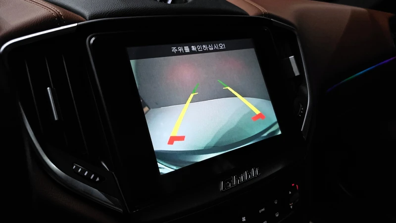 Maserati Ghibli 3.0, снимка 14 - Автомобили и джипове - 52447848