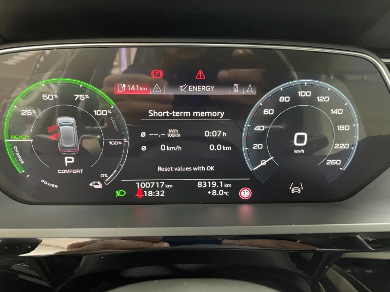 Audi E-Tron 55 QUATTRO 408 к.с. | SOH 95%, снимка 8 - Автомобили и джипове - 52740690