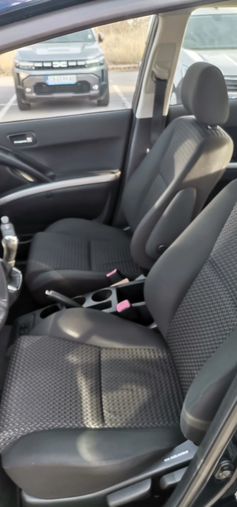 Toyota Corolla verso 1.8 vvti - фейслифт, снимка 8 - Автомобили и джипове - 52802109