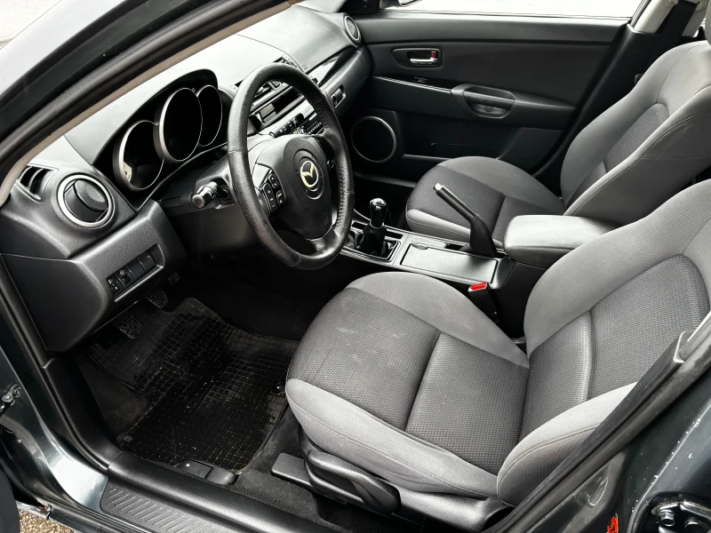 Mazda 3 1.6HDI Facelift, снимка 9 - Автомобили и джипове - 52890979