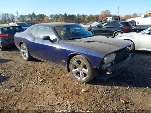 Dodge Challenger 5.7L R/T PLUS, снимка 1 - Автомобили и джипове - 48111546