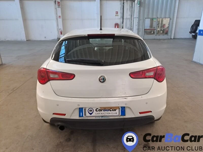 Alfa Romeo Giulietta 1.6JTD Очакван Внос!!!, снимка 6 - Автомобили и джипове - 53276917