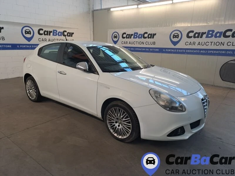 Alfa Romeo Giulietta 1.6JTD Очакван Внос!!!, снимка 3 - Автомобили и джипове - 53276917