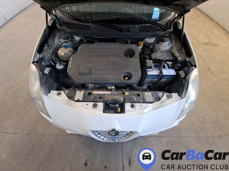 Alfa Romeo Giulietta 1.6JTD Очакван Внос!!!, снимка 11 - Автомобили и джипове - 53276917