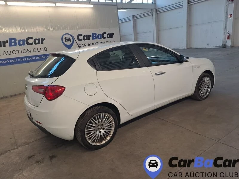 Alfa Romeo Giulietta 1.6JTD Очакван Внос!!!, снимка 5 - Автомобили и джипове - 53276917