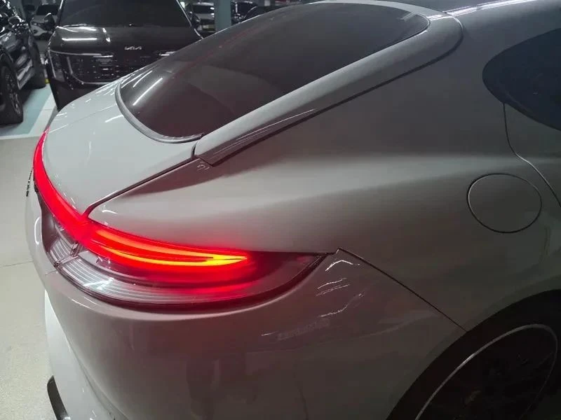 Porsche Panamera, снимка 10 - Автомобили и джипове - 56690385