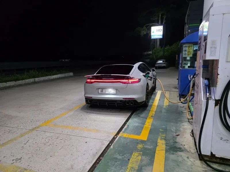 Porsche Panamera, снимка 12 - Автомобили и джипове - 56690385