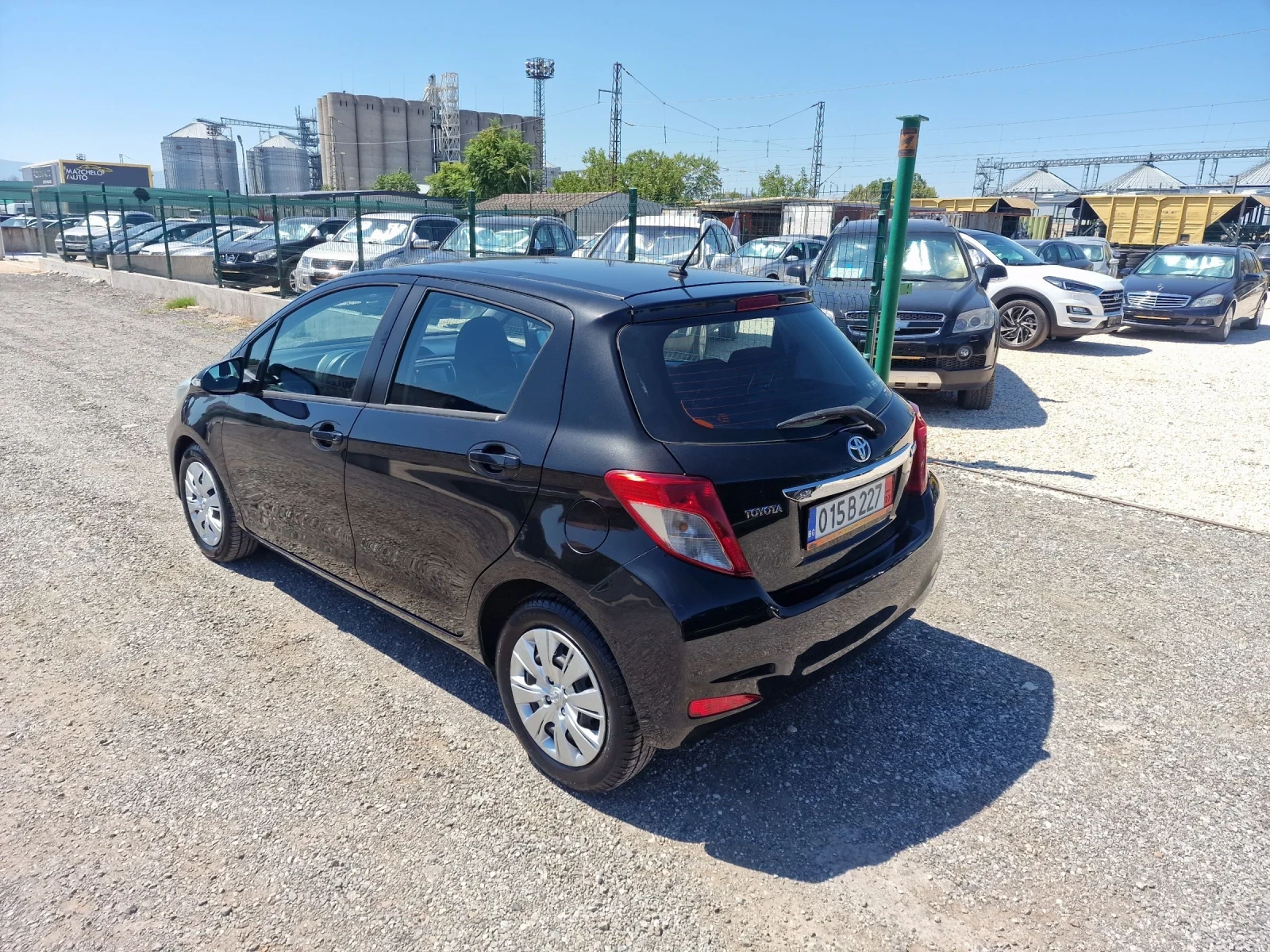 Toyota Yaris 1.4-KAMERA-TOPP - изображение 6