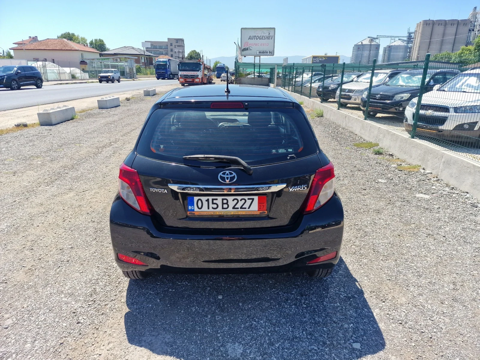 Toyota Yaris 1.4-KAMERA-TOPP - изображение 5