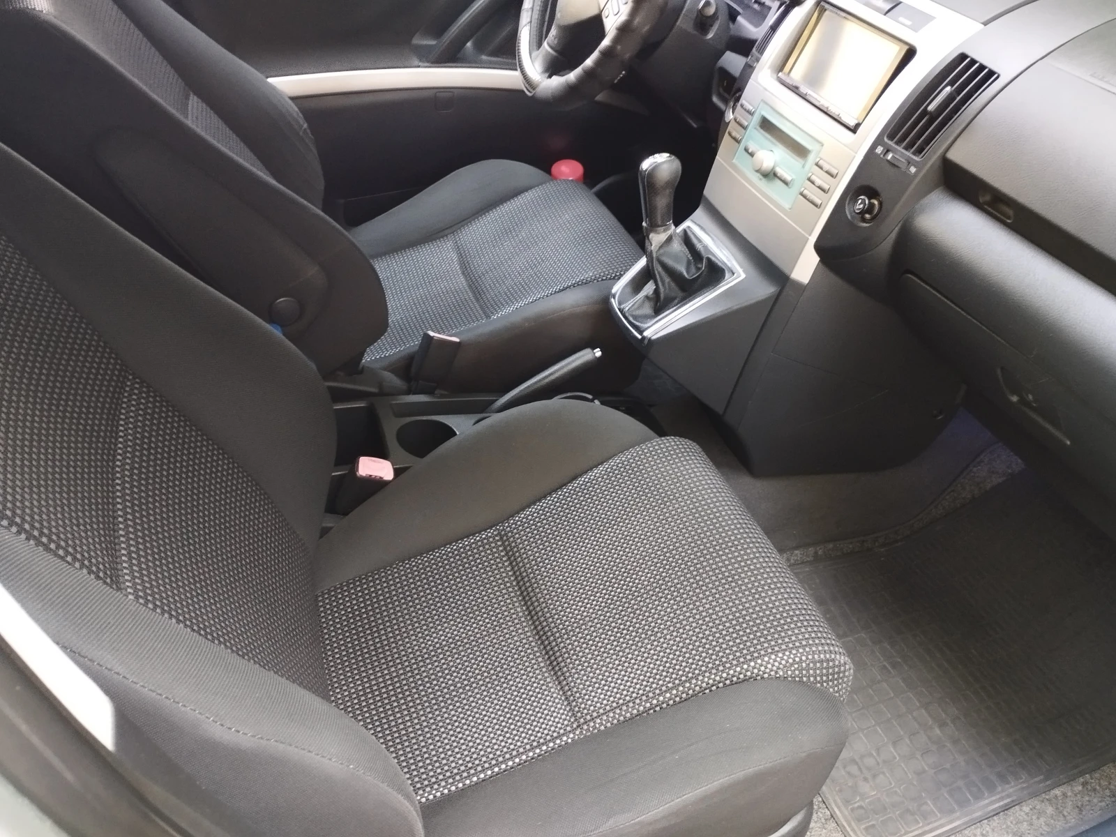 Toyota Corolla verso  - изображение 7