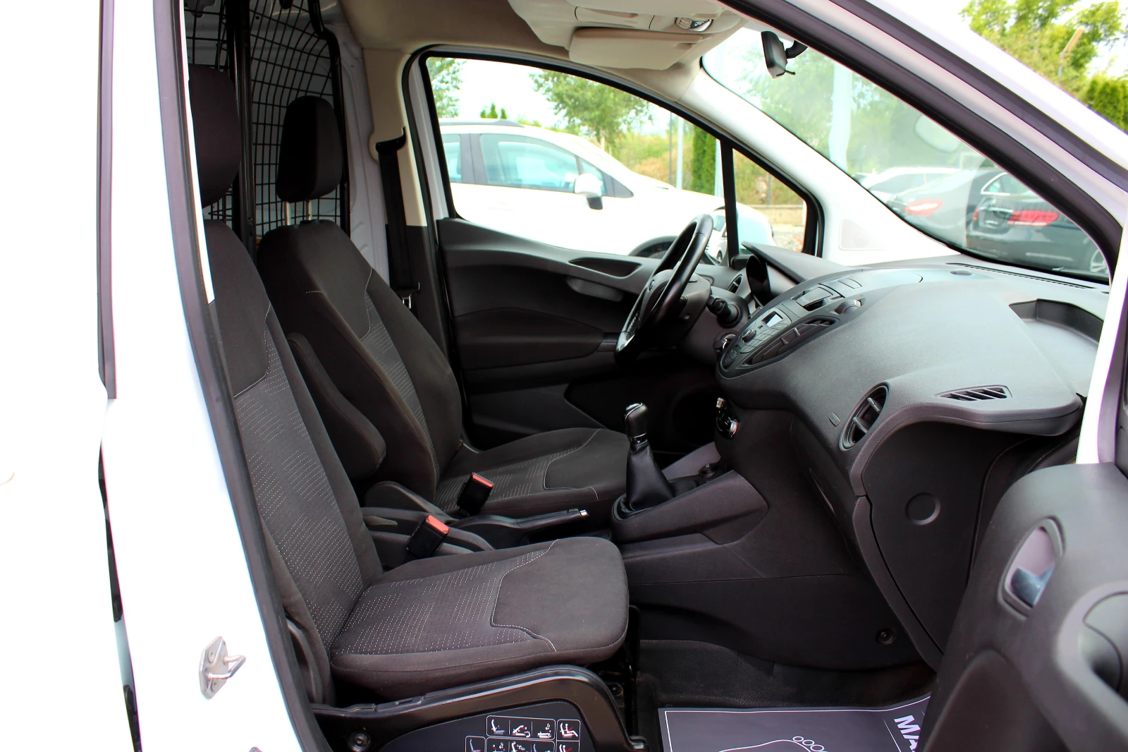 Ford Courier 1.5TDCi СОБСТВЕН ЛИЗИНГ | Mobile.bg — изображение 14