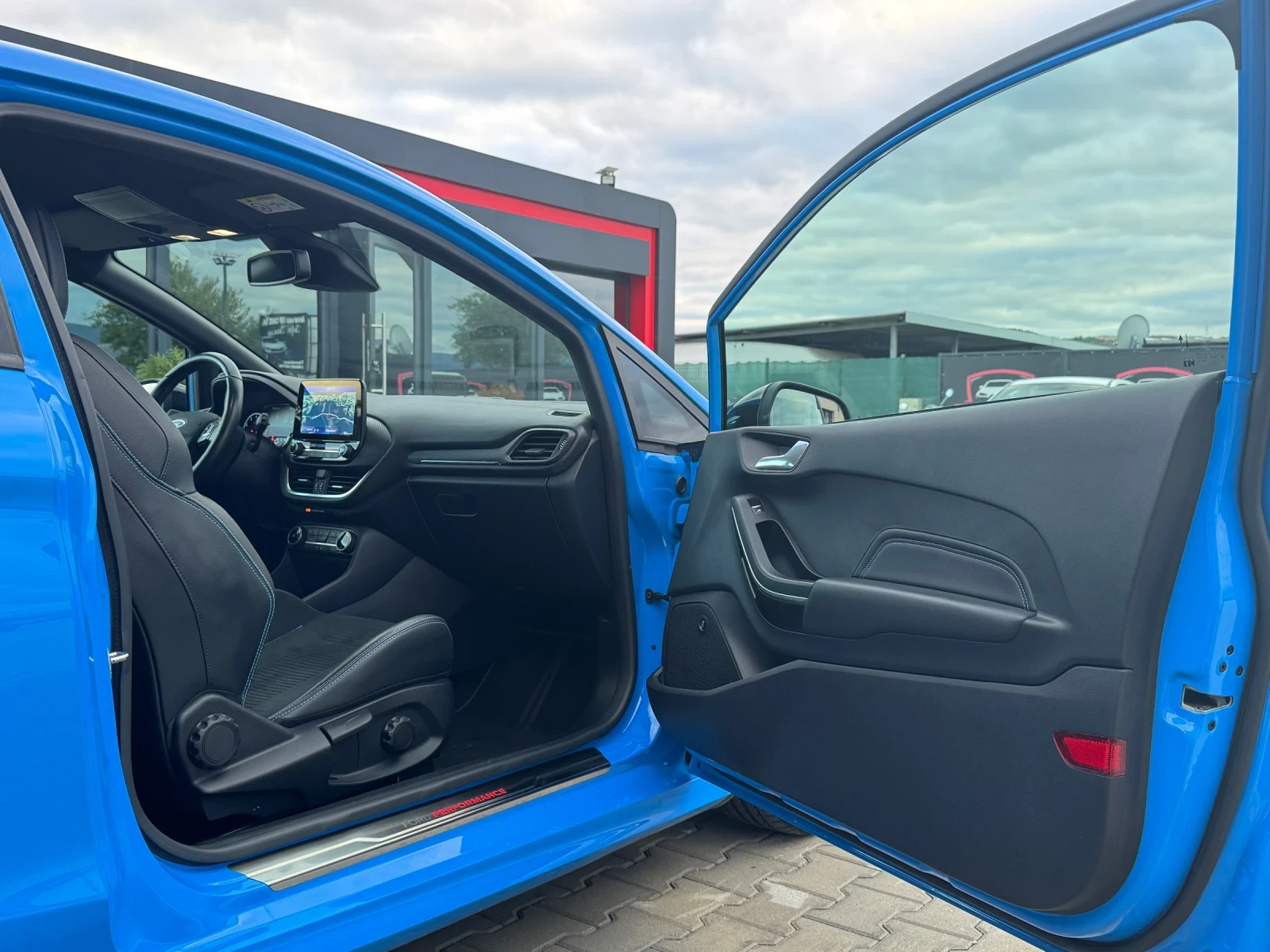 Ford Fiesta PERFORMANCE-200 | Mobile.bg � ����������� 12