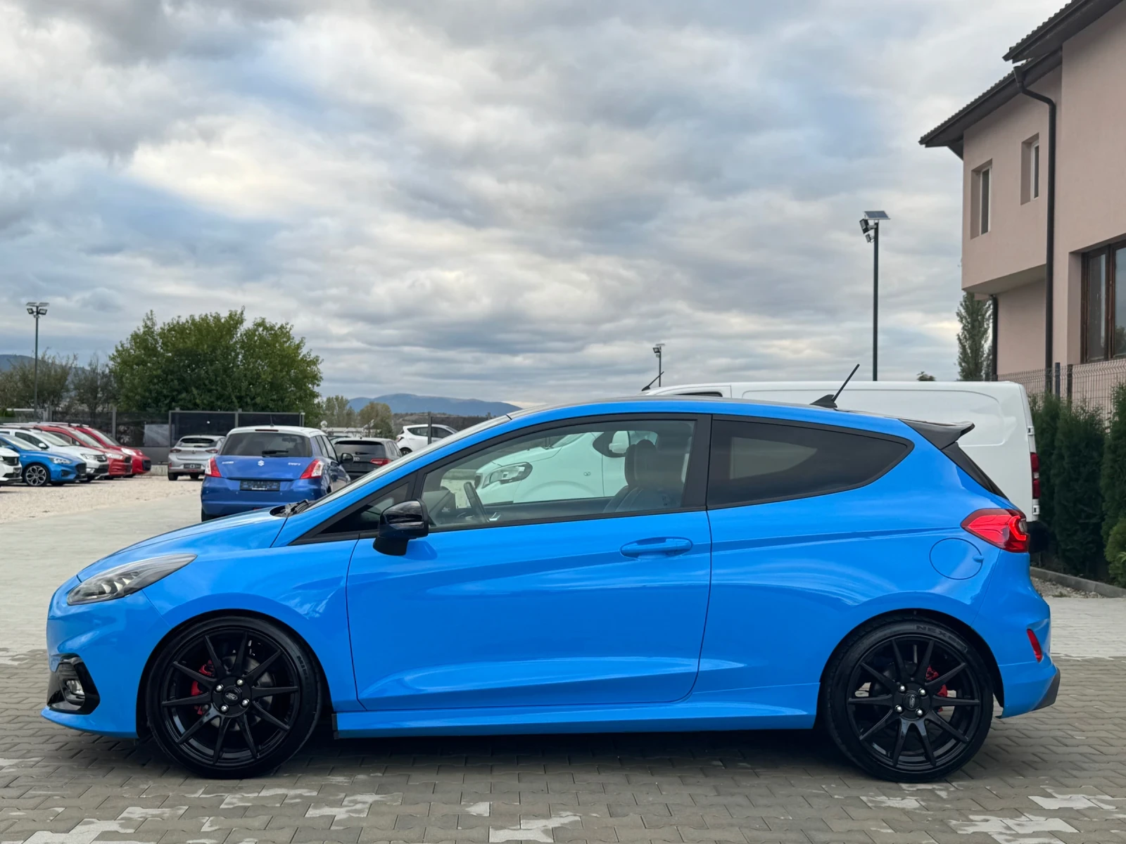 Ford Fiesta PERFORMANCE-200 - изображение 2