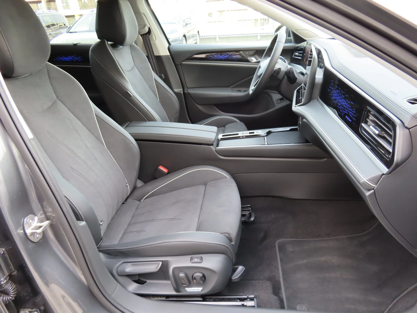 VW Passat 9 Elegance 2.0 TSI DSG | Mobile.bg � ����������� 8