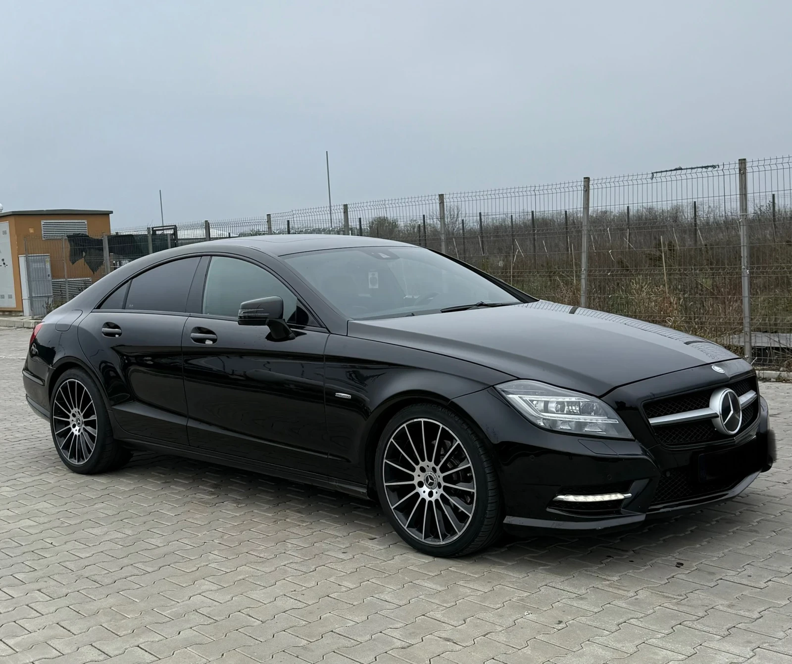 Mercedes-Benz CLS 350 AMG Line - изображение 2