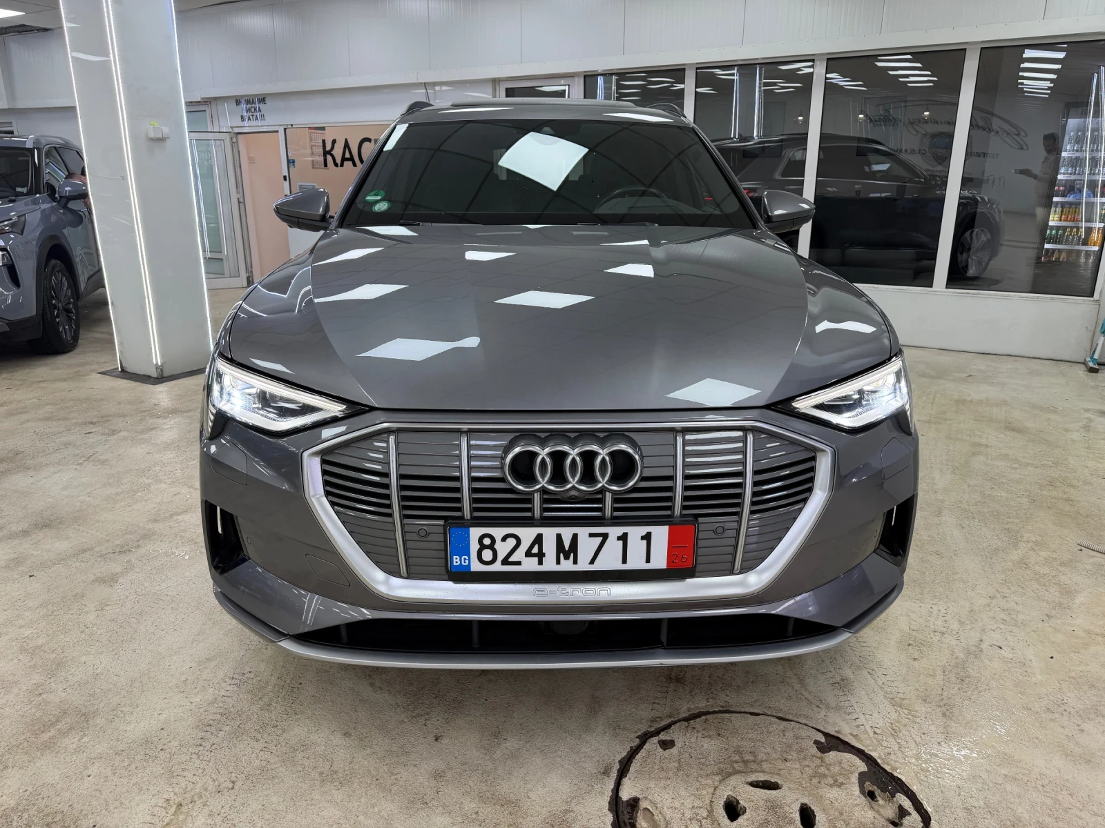 Audi E-Tron  92%SOH/Head-Up/Pano/360 /Nappa/B&O/Ambient/4Zone, снимка 7 - Автомобили и джипове - 53702727