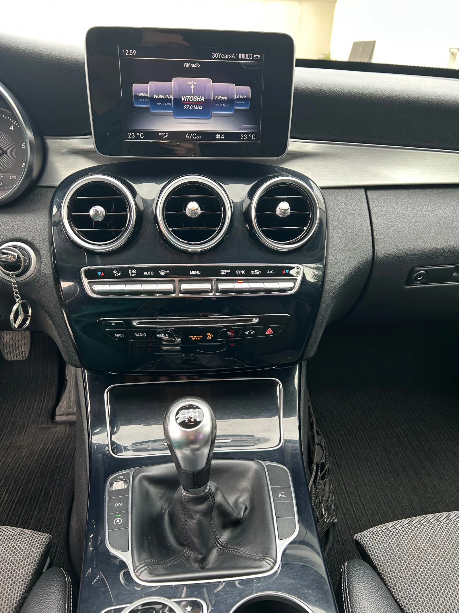 Mercedes-Benz C 200  - изображение 7