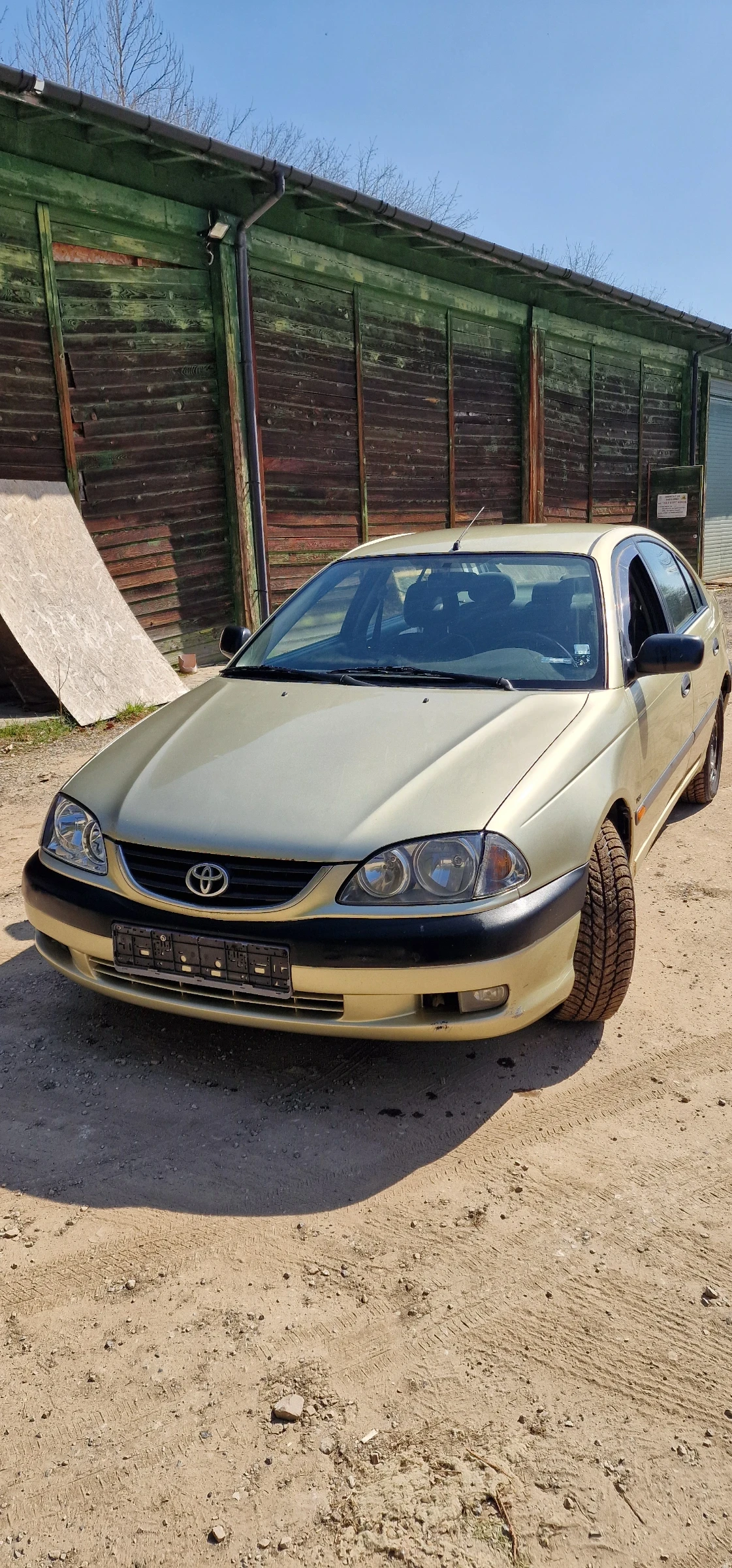 Toyota Avensis 1.6i 110 