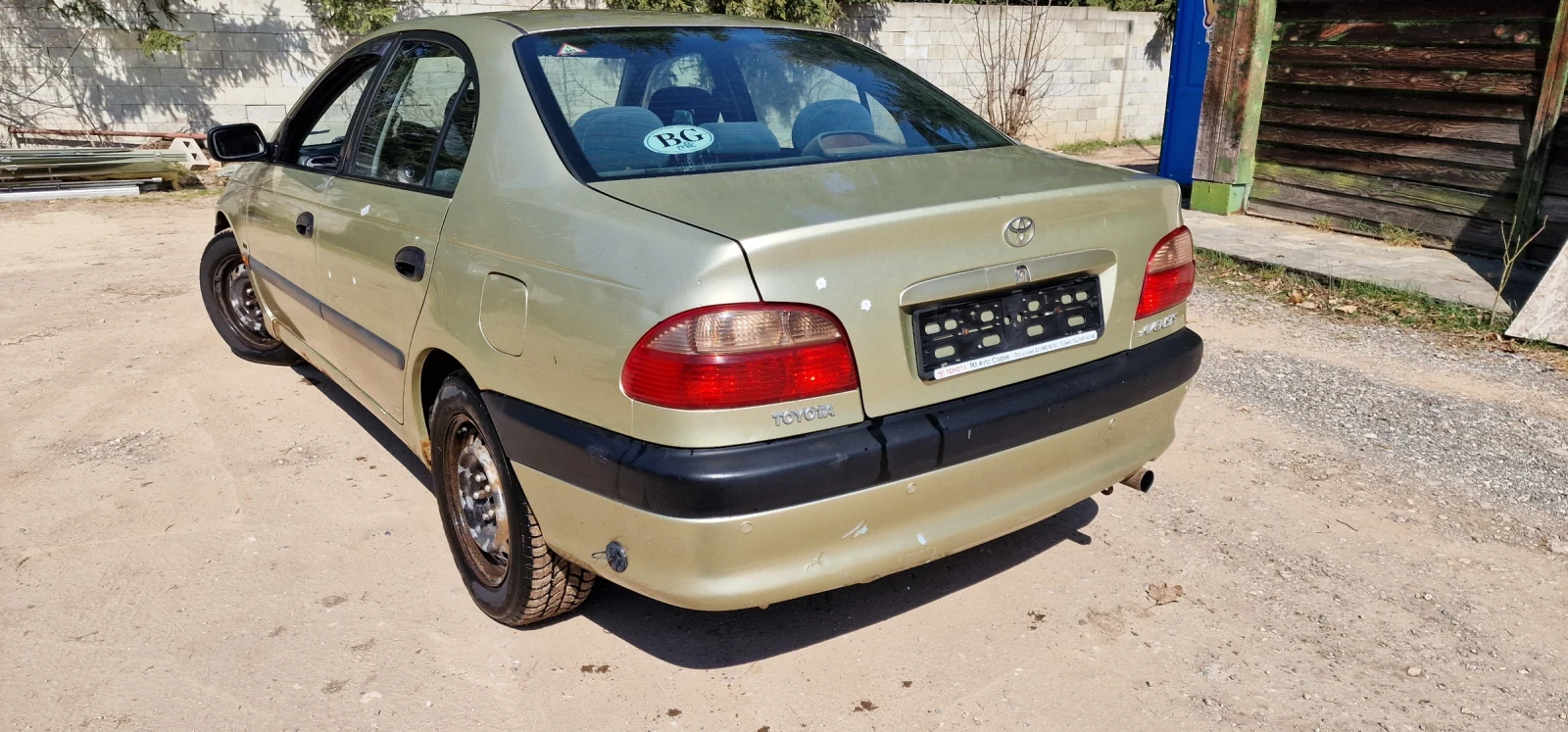 Toyota Avensis 1.6i 110 , снимка 8 - Автомобили и джипове - 53845556