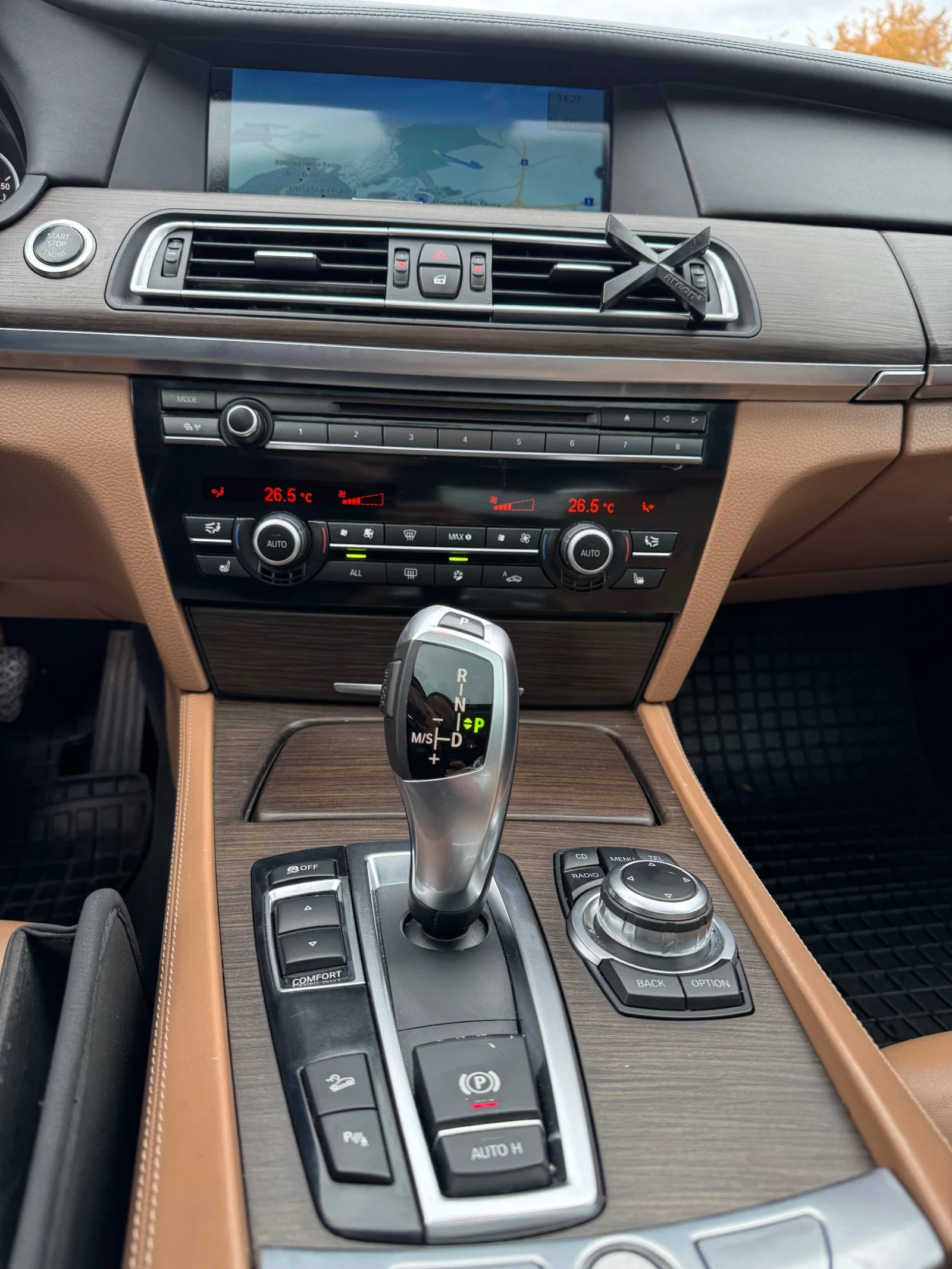 BMW 740, снимка 7 - Автомобили и джипове - 54112241