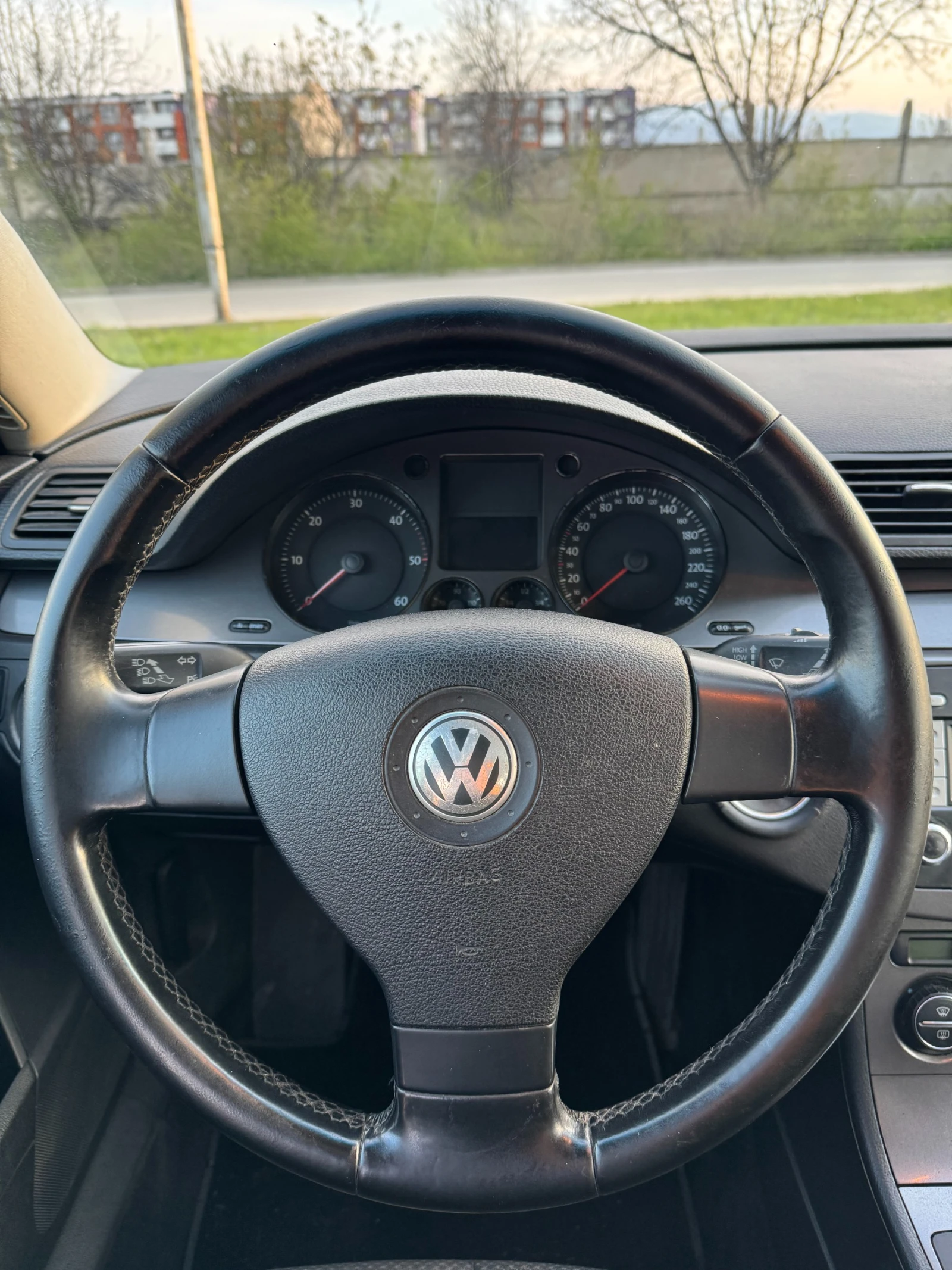 VW Passat 1.9 TDI 105кс, снимка 8 - Автомобили и джипове - 54196793