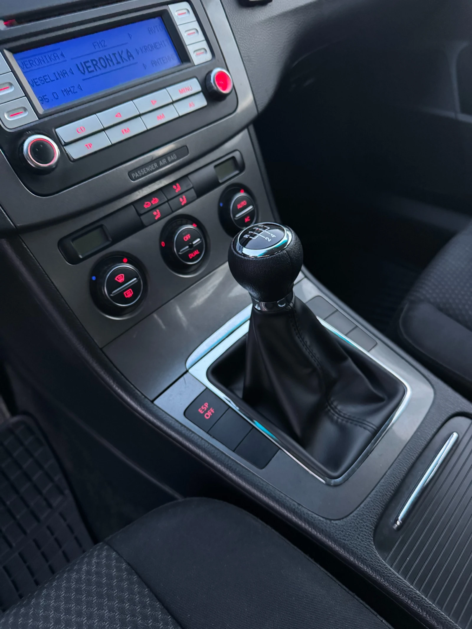 VW Passat 1.9 TDI 105кс, снимка 9 - Автомобили и джипове - 54196793