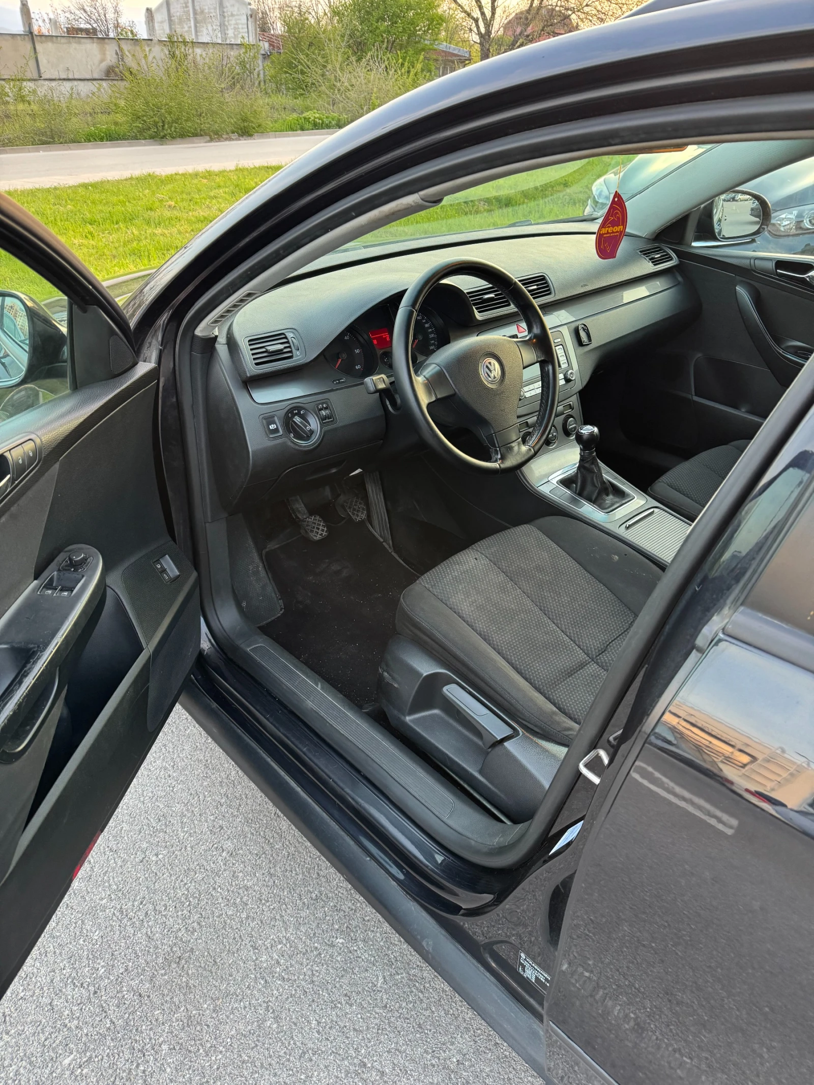 VW Passat 1.9 TDI 105кс, снимка 6 - Автомобили и джипове - 54196793