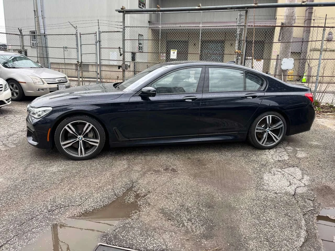 BMW 750 * xDrive * CARFAX * DIGITAL KEY * ������ * HEAD-UP | Mobile.bg � ����������� 2