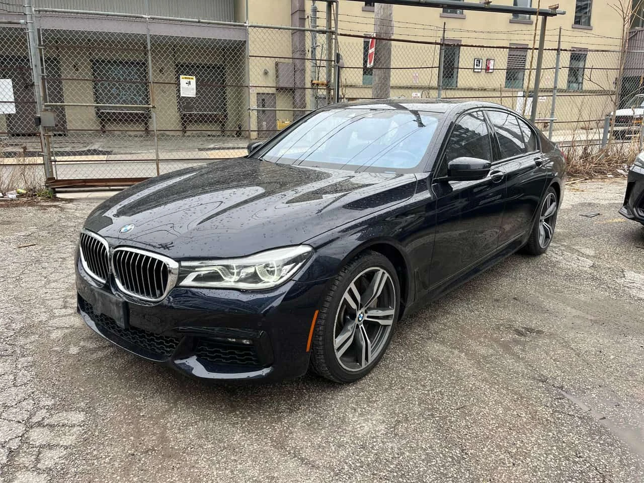 BMW 750 * xDrive * CARFAX * DIGITAL KEY * ������ * HEAD-UP | Mobile.bg � ����������� 1