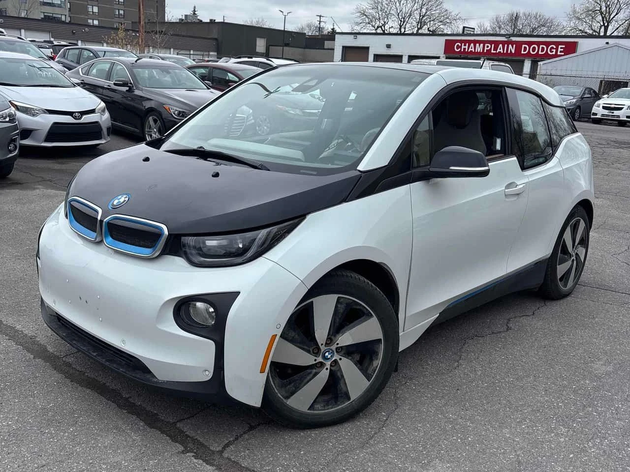 BMW i3 * 4dr HB w/Range Extender* 2 КЛЮЧА* ПОДГРЕВ* KEYLE