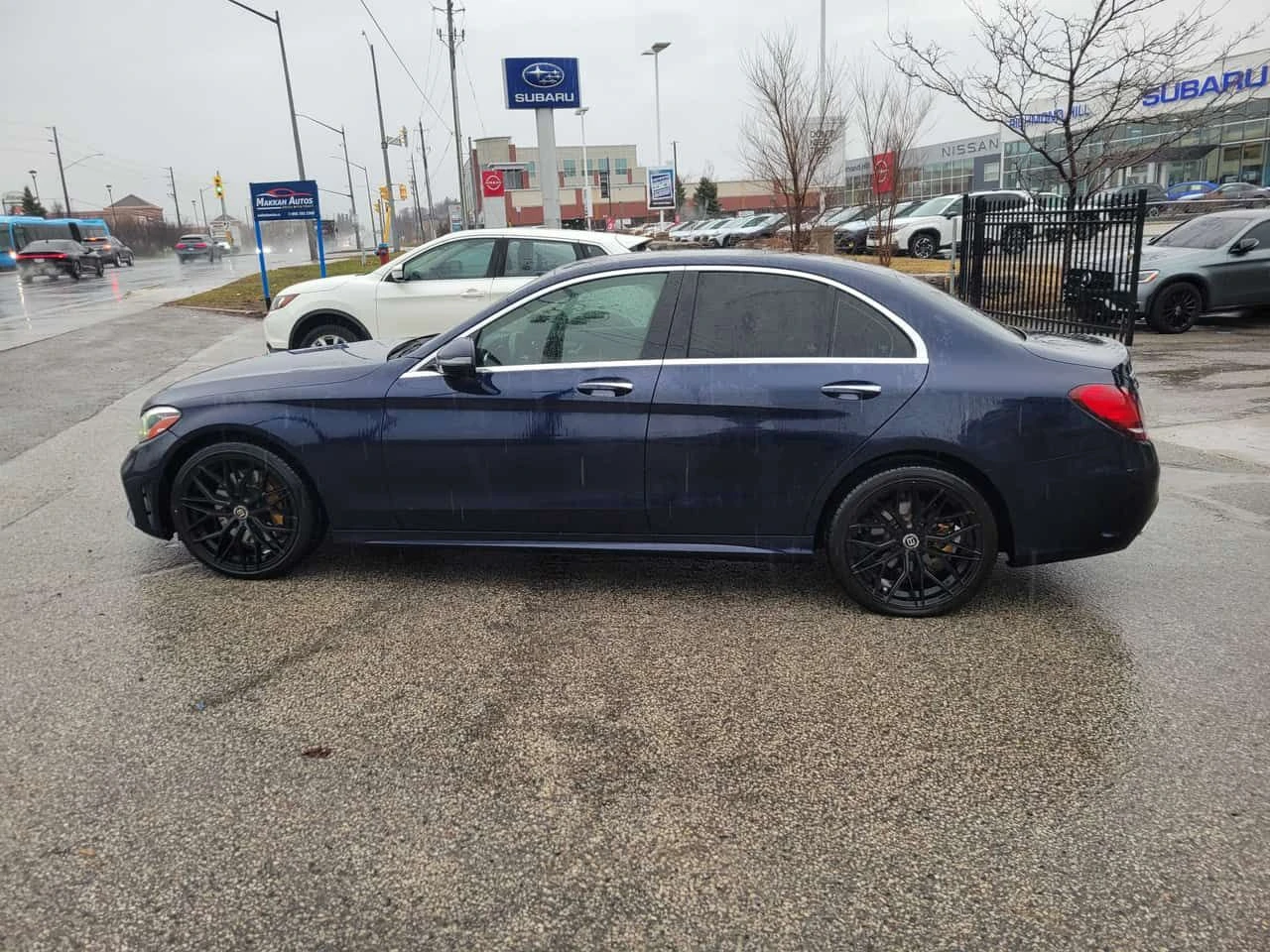 Mercedes-Benz C 300 * 4MATIC * PANO * ПОДГРЕВ * ПАМЕТ, снимка 2 - Автомобили и джипове - 54743775