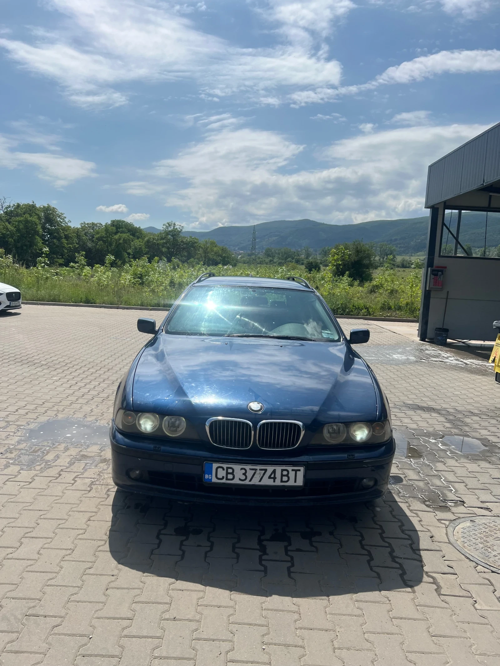 BMW 523 Газов инжекцион, снимка 2 - Автомобили и джипове - 54831886