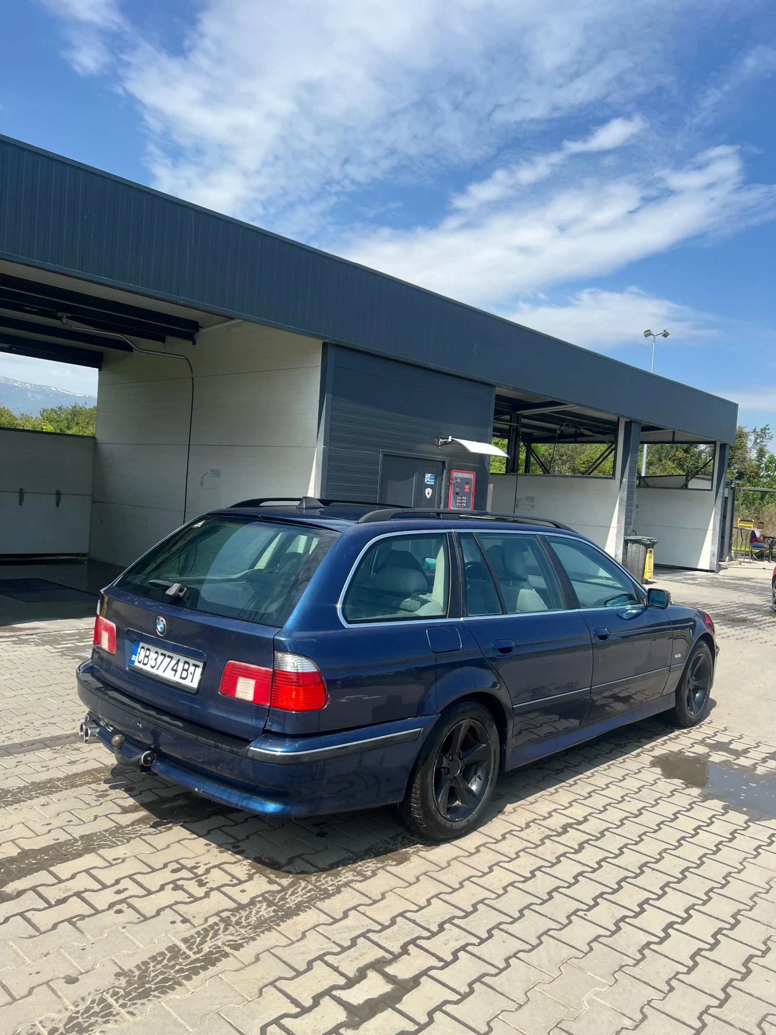 BMW 523 Газов инжекцион, снимка 4 - Автомобили и джипове - 54831886