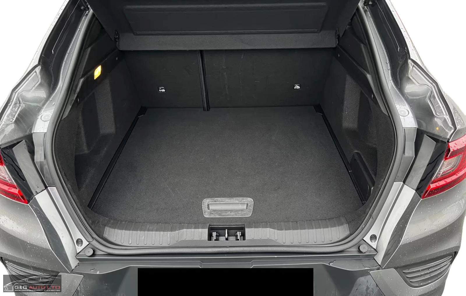 Renault Arkana E-TECH/145HP/R.S.LINE/CAM/PAN0/ACC/LED/KLESS/569z, снимка 9 - Автомобили и джипове - 55218223