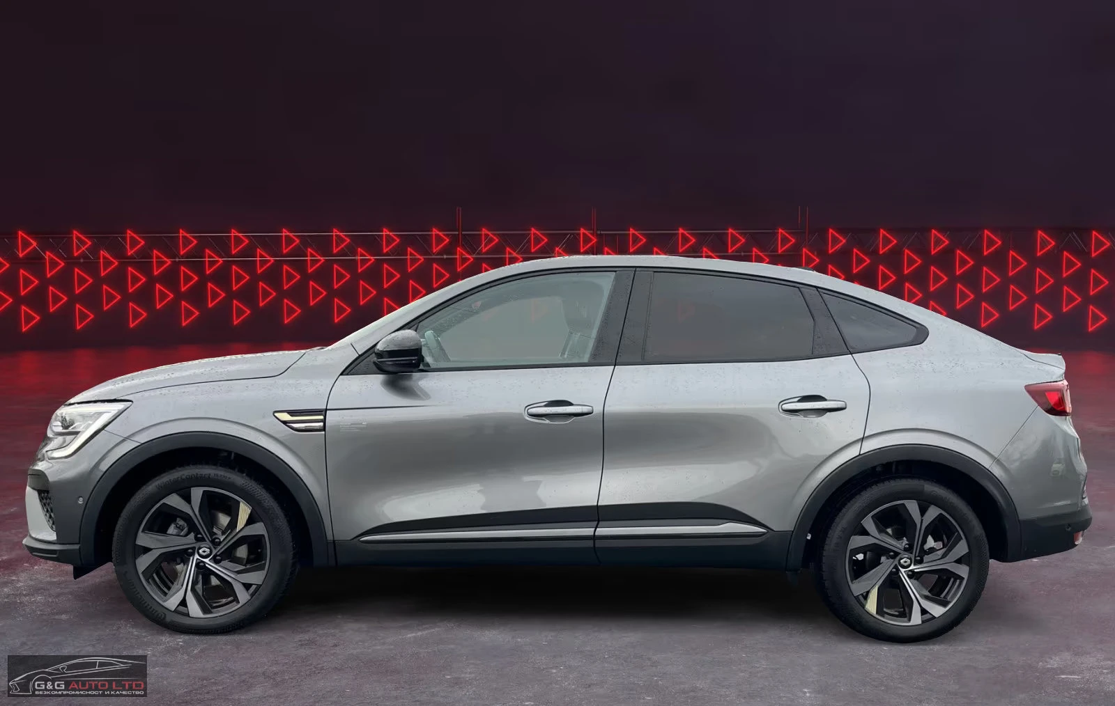 Renault Arkana E-TECH/145HP/R.S.LINE/CAM/PAN0/ACC/LED/KLESS/569z, снимка 3 - Автомобили и джипове - 55218223