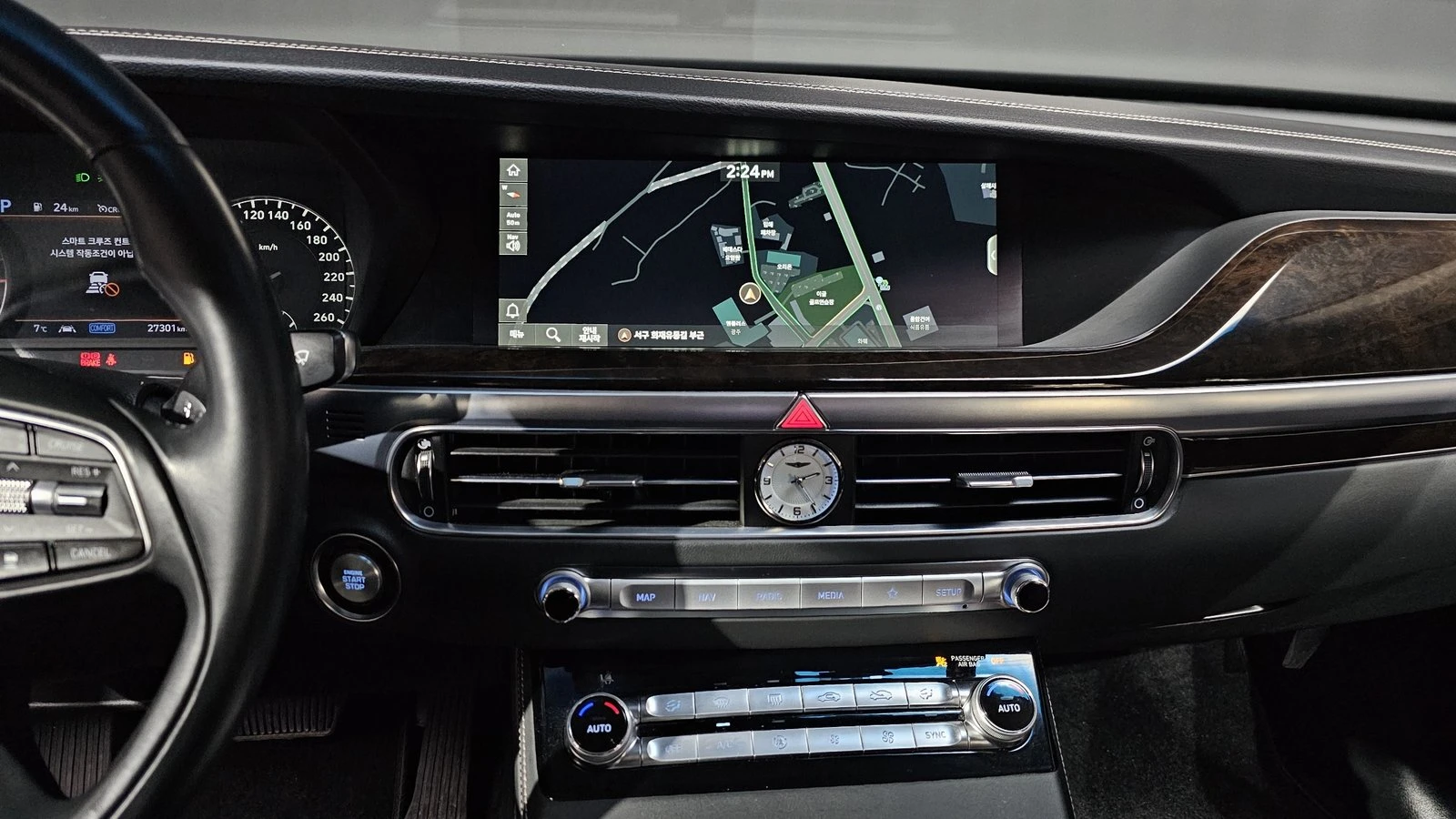 Genesis G90 3.8* KEYLESS* ПОДГРЕВ ВОЛАН* ЕЛ. БАГАЖНИК* КРАЙНА , снимка 15 - Автомобили и джипове - 55318969