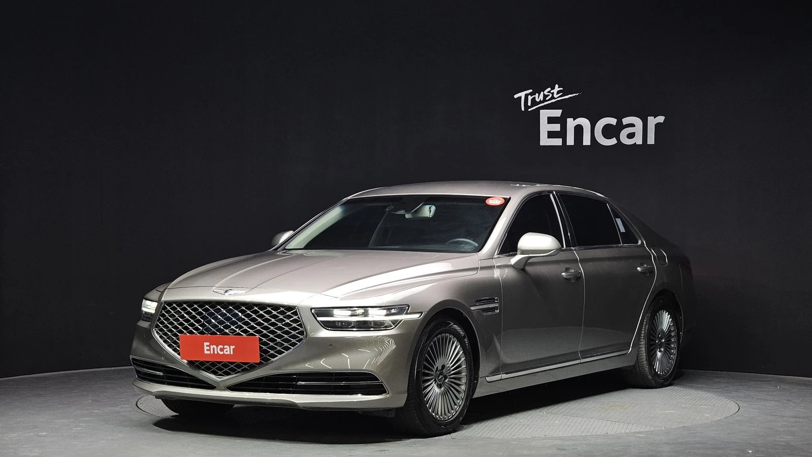 Genesis G90 3.8* KEYLESS* ПОДГРЕВ ВОЛАН* ЕЛ. БАГАЖНИК* КРАЙНА 