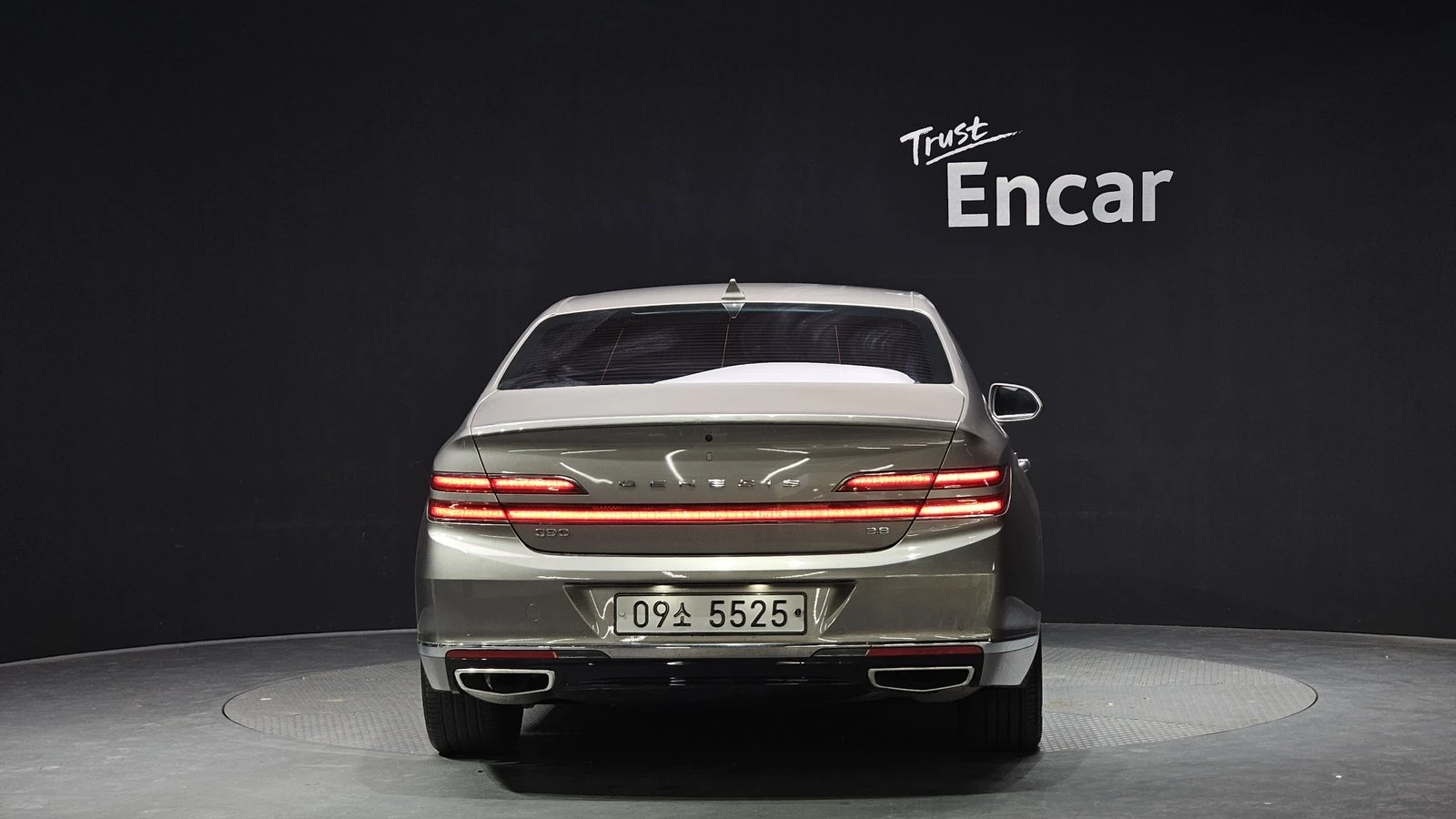 Genesis G90 3.8* KEYLESS* ПОДГРЕВ ВОЛАН* ЕЛ. БАГАЖНИК* КРАЙНА , снимка 4 - Автомобили и джипове - 55318969