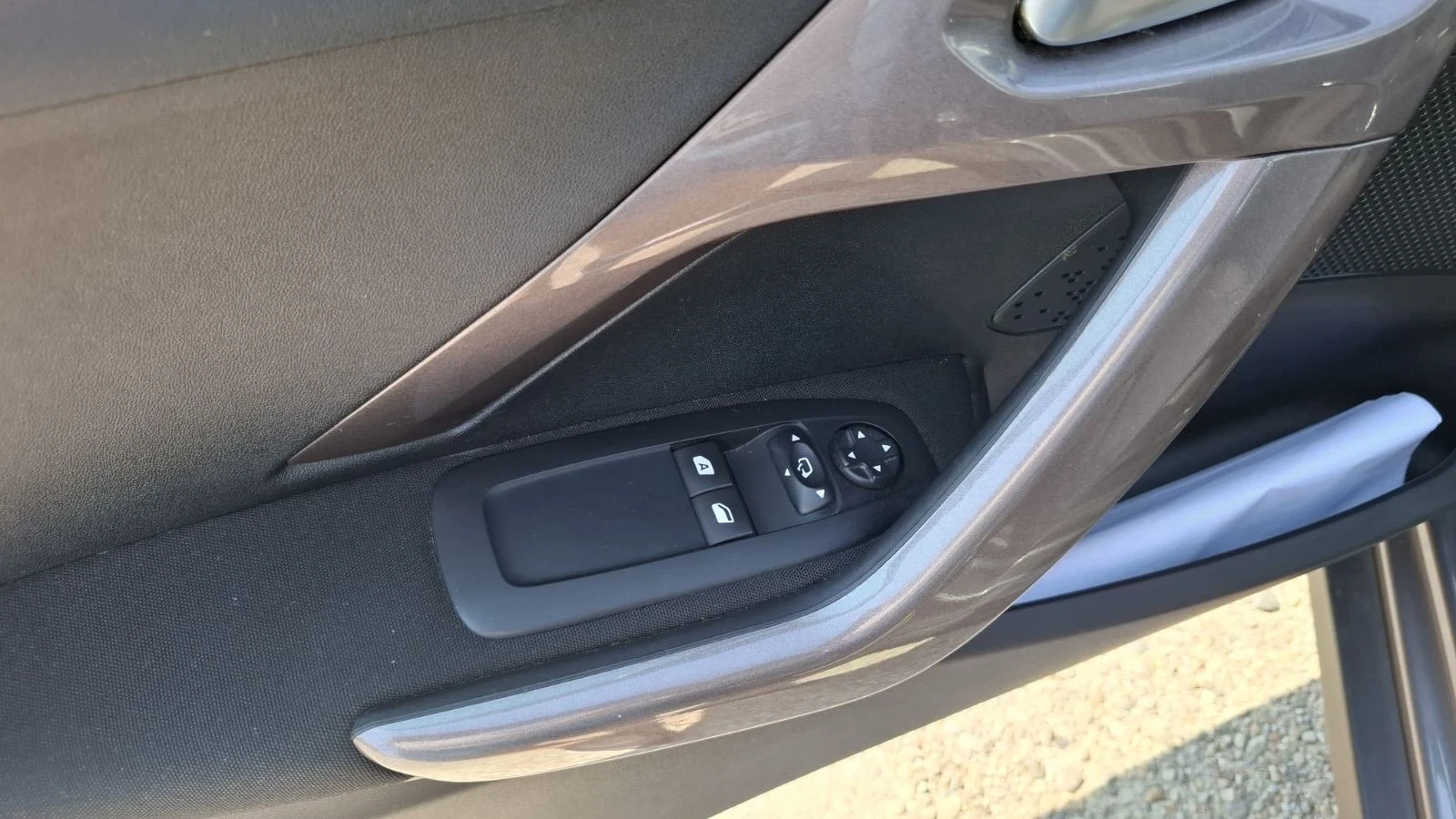 Peugeot 2008 1.2 БЕНЗИН, снимка 12 - Автомобили и джипове - 55342331