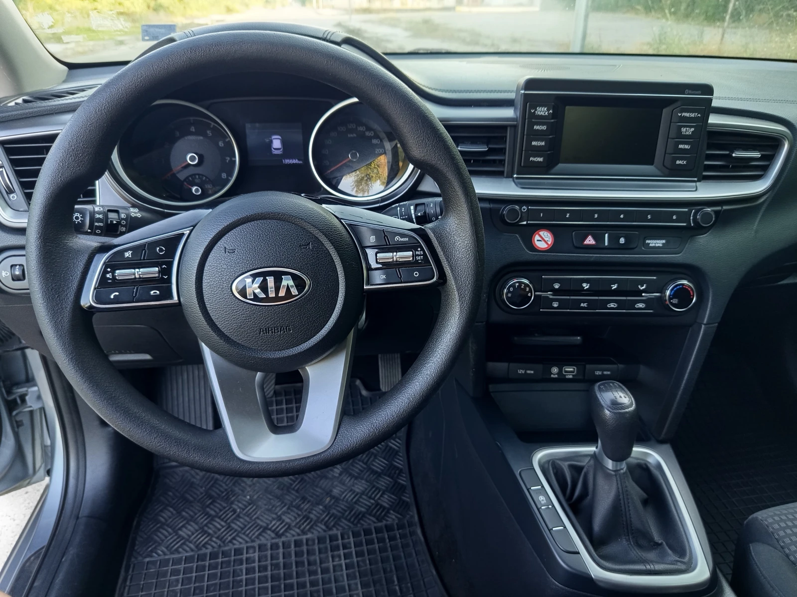 Kia Ceed 1.4/100��.* * *  | Mobile.bg � ����������� 12