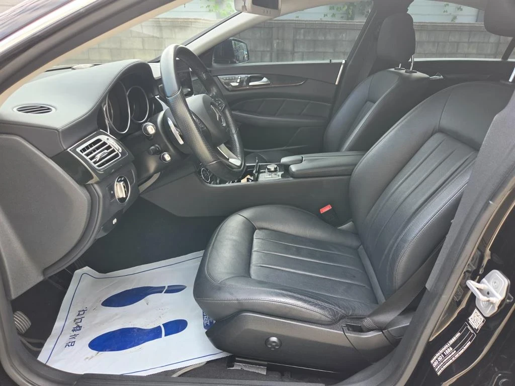 Mercedes-Benz CLS 250 D * 4MATIC * FACELIFT * 360 * ПАНОРАМА * , снимка 5 - Автомобили и джипове - 56041768