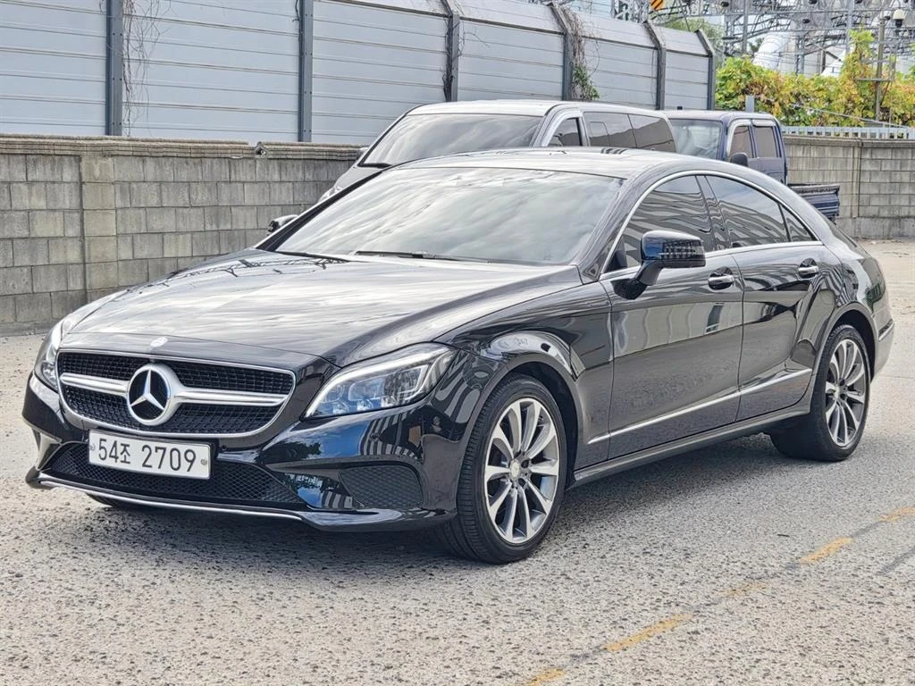 Mercedes-Benz CLS 250 D * 4MATIC * FACELIFT * 360 * ПАНОРАМА * , снимка 2 - Автомобили и джипове - 56041768
