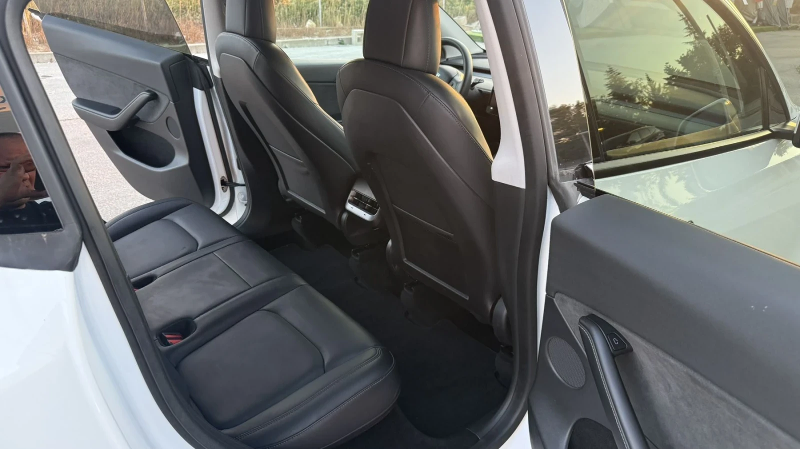 Tesla Model Y LONG RANGE DUAL MOTOR, снимка 8 - Автомобили и джипове - 56107137