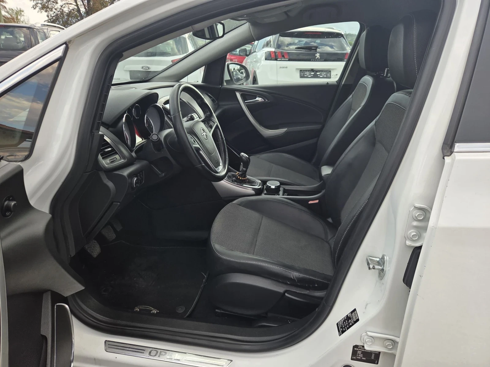 Opel Astra 1.7  cdti, снимка 7 - Автомобили и джипове - 56136011
