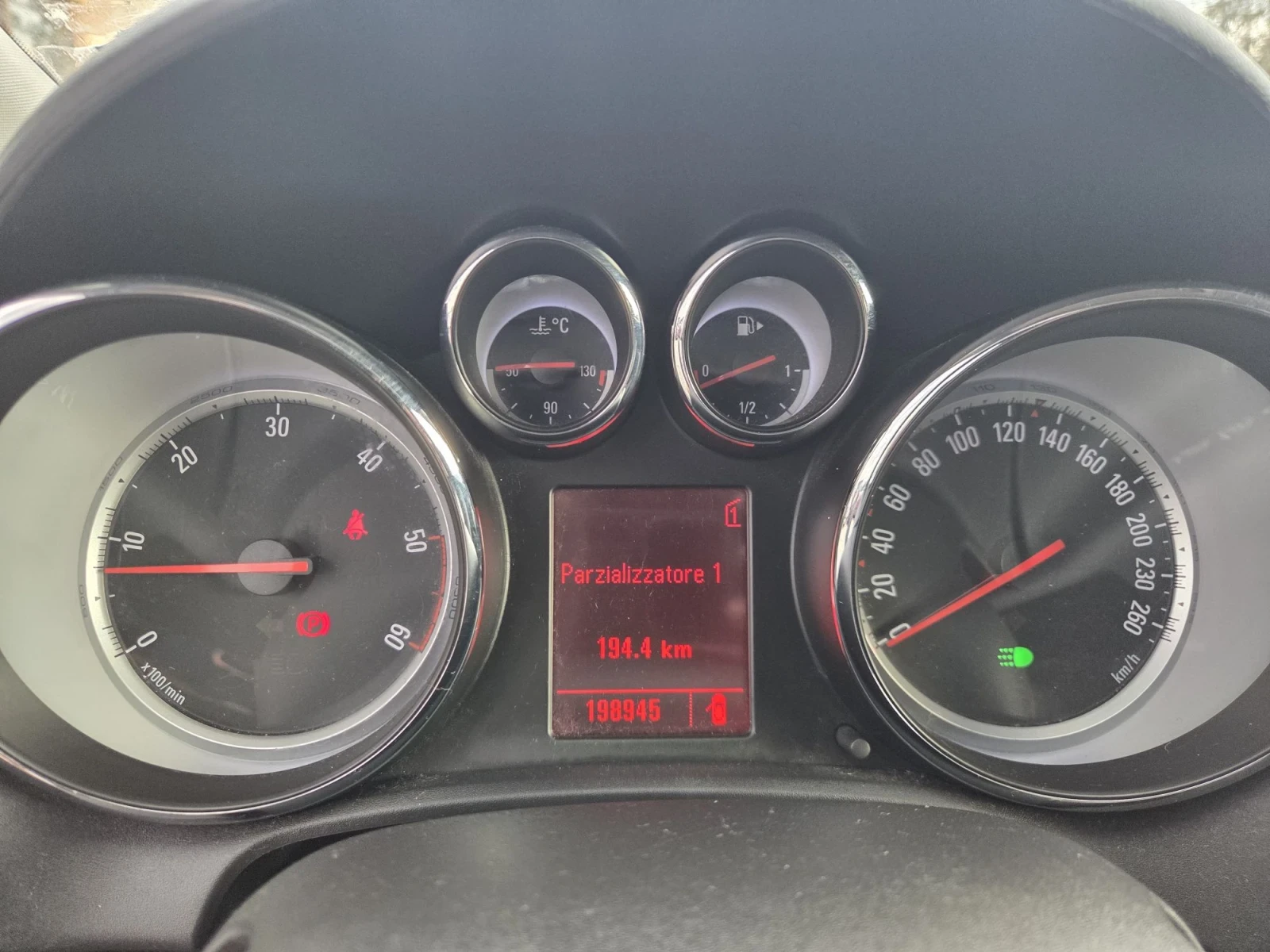 Opel Astra 1.7  cdti, снимка 12 - Автомобили и джипове - 56136011