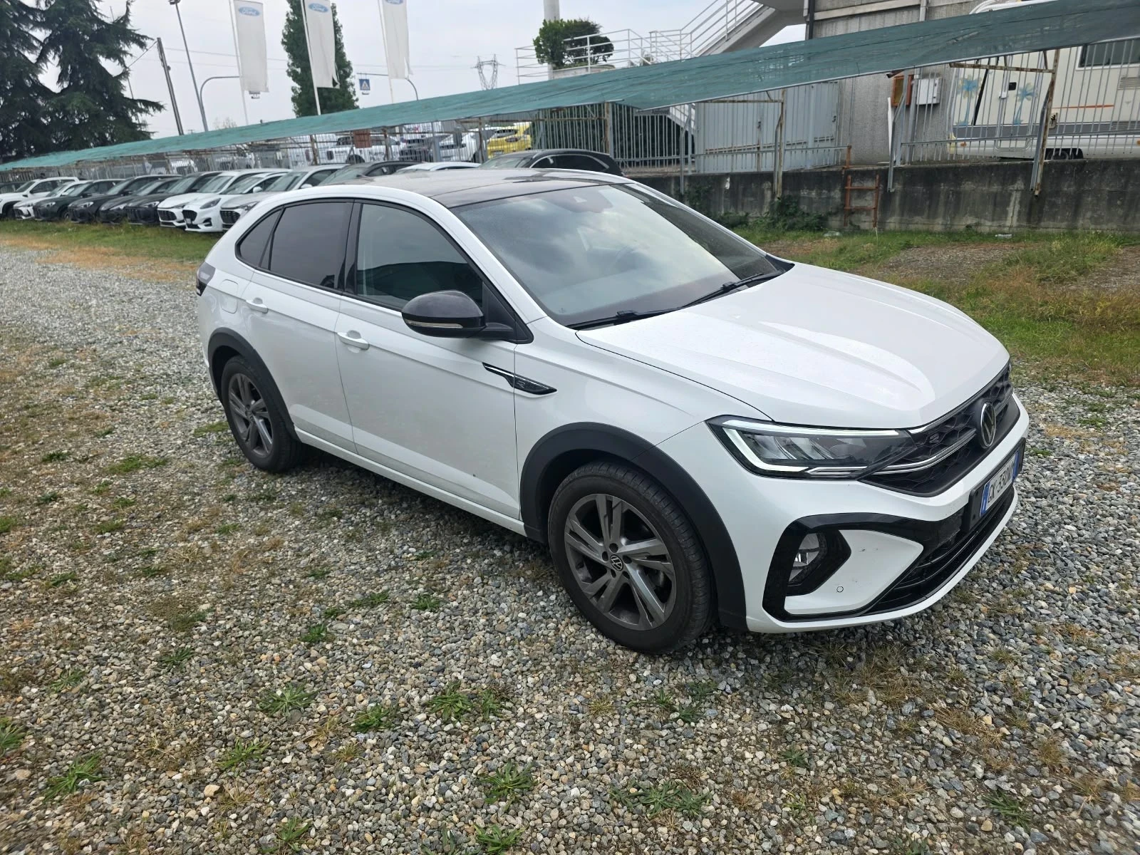 VW Taigo 1.5i DSG-R-line EURO 6D, снимка 2 - Автомобили и джипове - 56325133